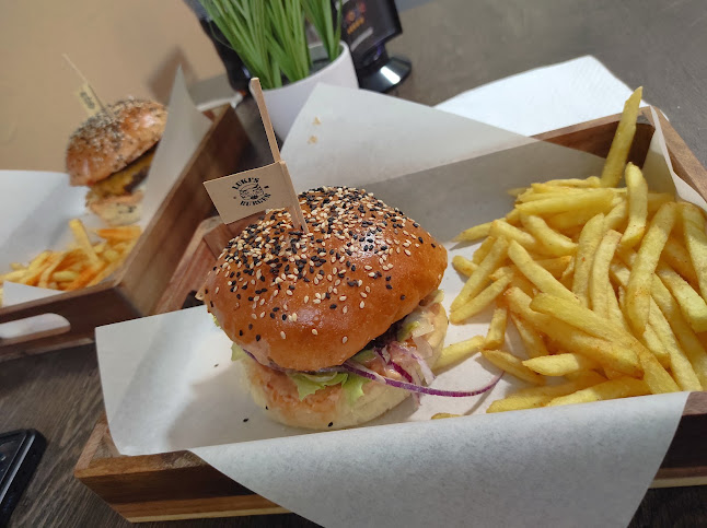 Opinii despre Luki's Burger în Tass - Vendéglátás