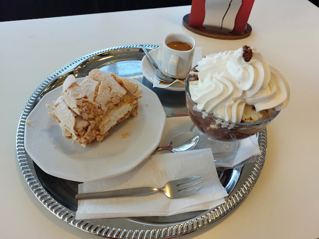 Opinii despre Castello Cukrászda în Tiszaújváros - Vendéglátás