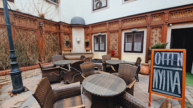 Sopron, Várkerület 92, 9400