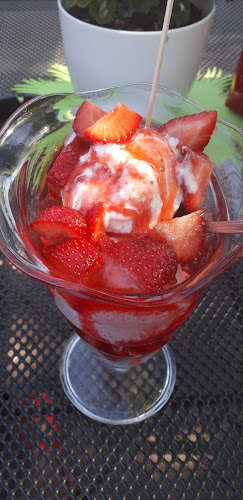 Opinii despre Mazsola Fagyizó în Öttevény - Vendéglátás