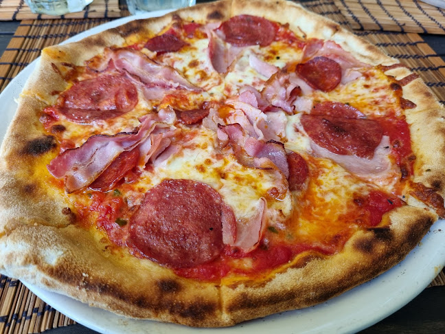 Opinii despre Világosi Étterem Pizzéria în Balatonvilágos - Vendéglátás