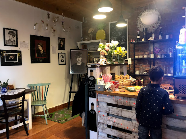 Opinii despre Sóvárgó Cukrászműhely în Zsámbék - Vendéglátás