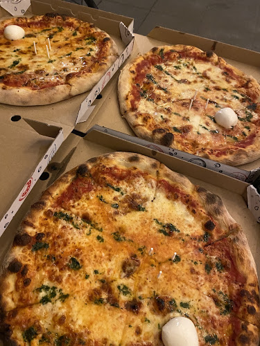 Opinii despre Stefano Pizza în Pécs - Vendéglátás