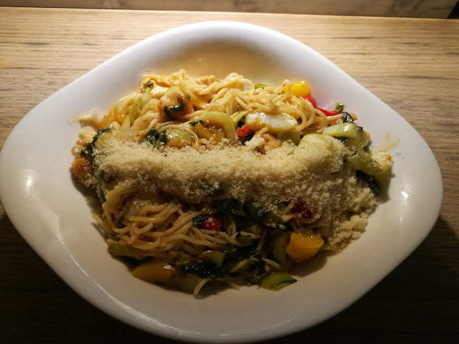 Győr, Budai út 1, 9027