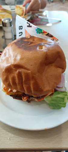 Hollywood Snacks - Salgótarján