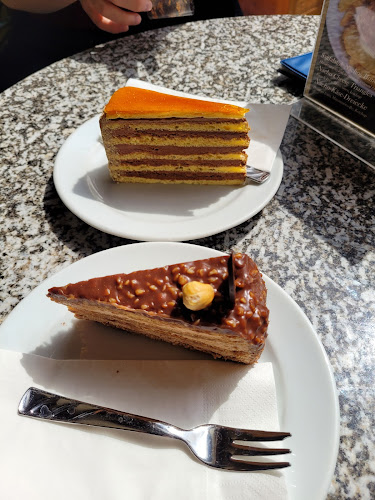 Comentarii opinii despre Korona Kávéház