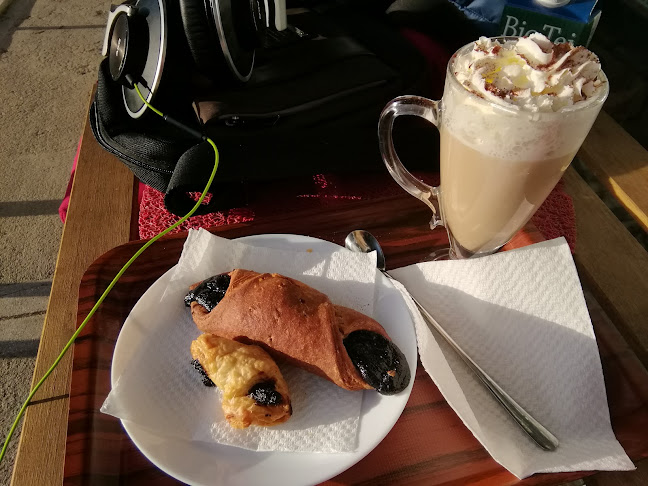 Csillaghegyi Megálló Sütöde & Tejbisztró - Vendéglátás