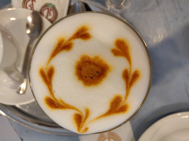 Opinii despre G&D Kézműves Cukrászda és Pékség Salgótarján în Salgótarján - Vendéglátás