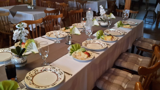 Zöld Sasok Étterem és Panzió - Vendéglátás