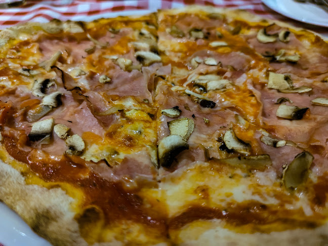 Trattoria Pizzeria Monza - Vendéglátás