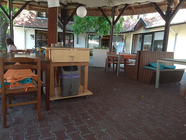 Intro café & Restaurant - Pápa