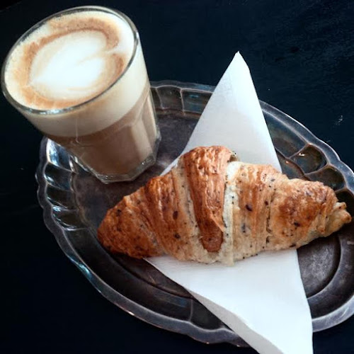 Rojt és Bojt Kávéskuckó - Vendéglátás