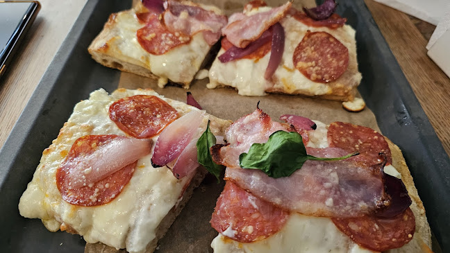 Opinii despre Pizza, Kávé, Világbéke în Miskolc - Vendéglátás