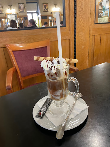 Központi Kávéház Szamos Cukrászda