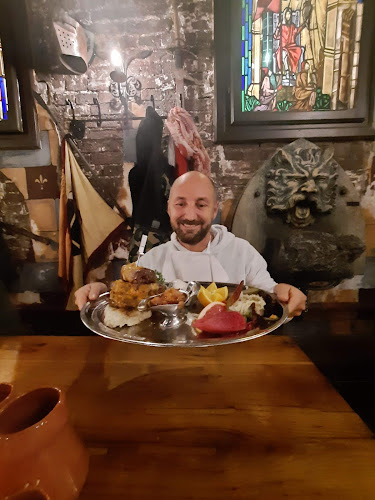 Sir Lancelot - Vendéglátás