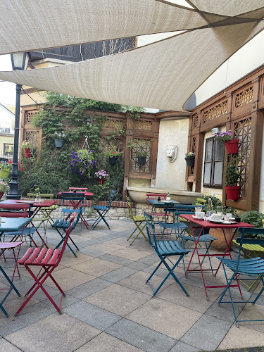 Zwinger Kávéház - Vendéglátás