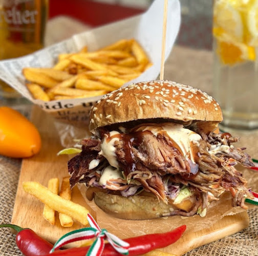 Opinii despre Street Food 13 ker în Budapest - Vendéglátás