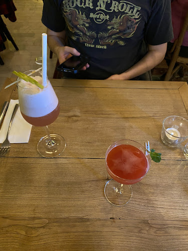 Comentarii opinii despre MITZI – Kávé, Konyha, Bár