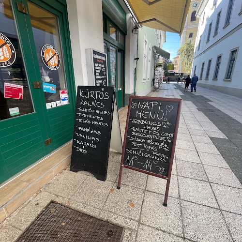 Opinii despre Gluténmentes Pékség în Eger - Vendéglátás