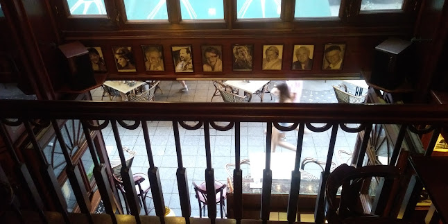 Comentarii opinii despre Komédiás Kávéház