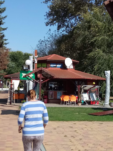 Opinii despre Sörpavilon în Berekfürdő - Vendéglátás