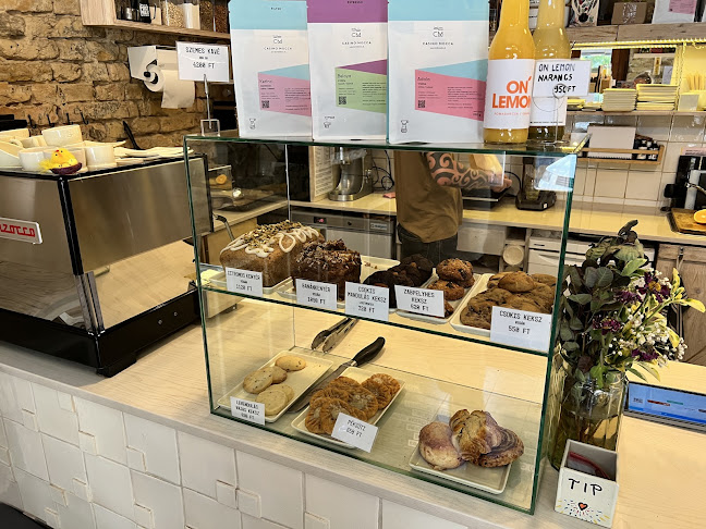 Opinii despre Cube Coffee Bar - specialty coffee shop în Budapest - Vendéglátás