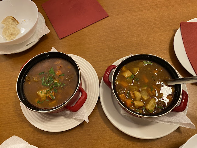 Opinii despre Vigadó Étterem és Söröző în Budapest - Vendéglátás