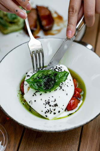 Budapest, Október 6. u. 8, 1051