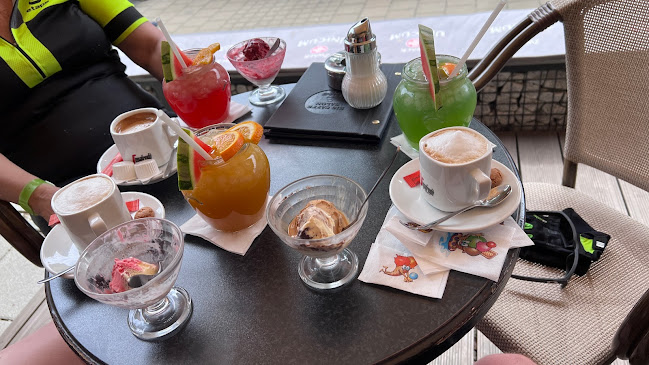 Eis Caffe Salon