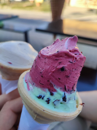 Sarokház Cukrászda - Vendéglátás