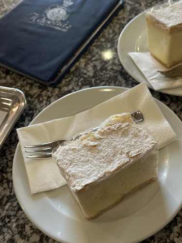 Korona Kávéház - Vendéglátás