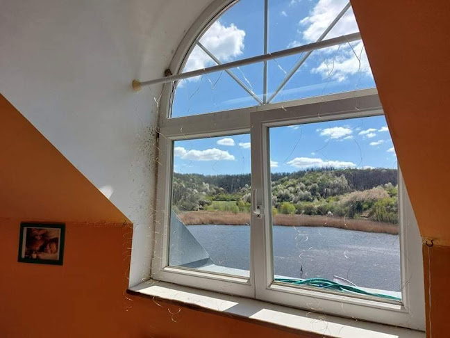 Comentarii opinii despre Üvegtigris, a büfé