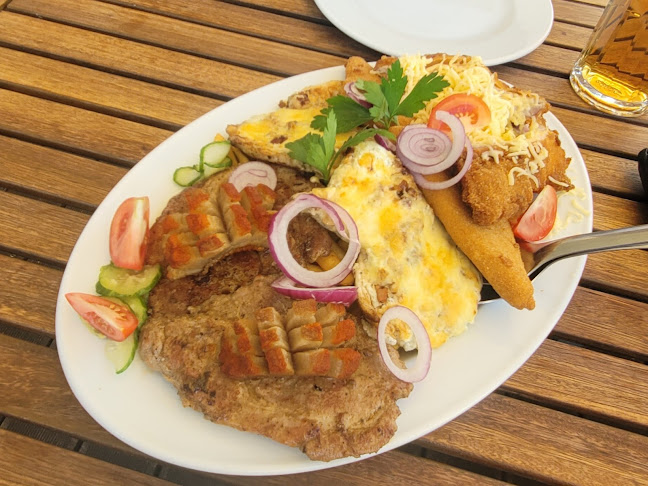 Pápa, Fő tér 21, 8500