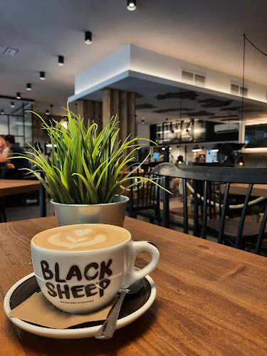 Opinii despre Black Sheep Kávéház Debrecen în Debrecen - Vendéglátás