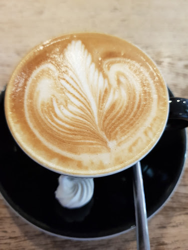 Kis Édes Cukrászda és Kávéház - Vendéglátás