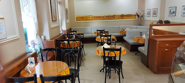 Opinii despre Pingvin Cukrászda în Vác - Vendéglátás