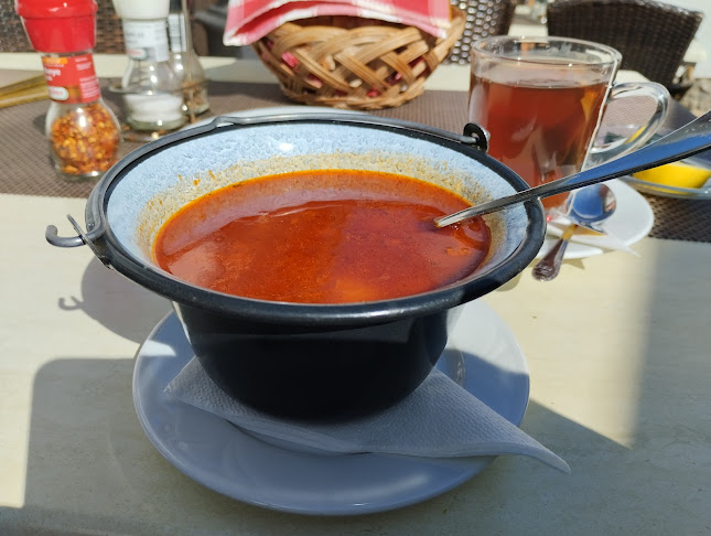 Opinii despre Gulyás udvar Étterem în Tihany - Vendéglátás