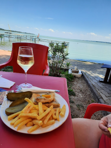 Opinii despre Pecás Büfé în Keszthely - Vendéglátás