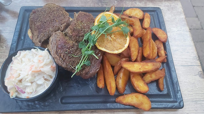 Comentarii opinii despre Kes Pub - Étterem Bük