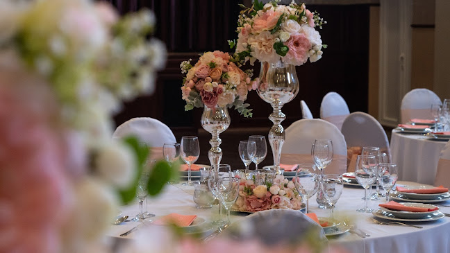 Random House Étterem - Vendéglátás