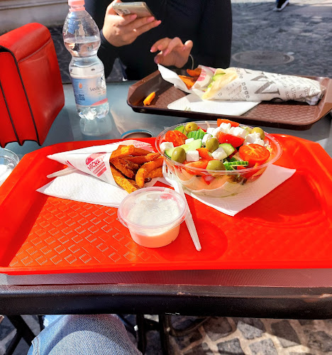 Comentarii opinii despre Mickey's Chicken & Burger