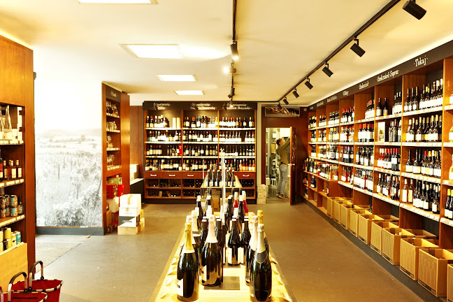 Budapest, Vécsey u. 5, 1054