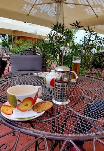 Nagyi Kertje Étterem és Teaház