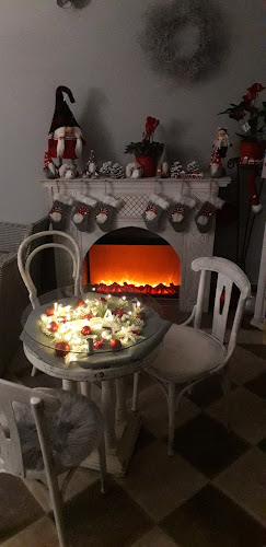 Borostyán Virágház és Kávézó - Vendéglátás