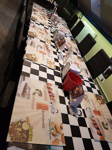 Comentarii opinii despre Chili Dog Amerikai Étterem