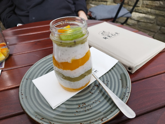 Apátsági Rege Cukrászda - Vendéglátás