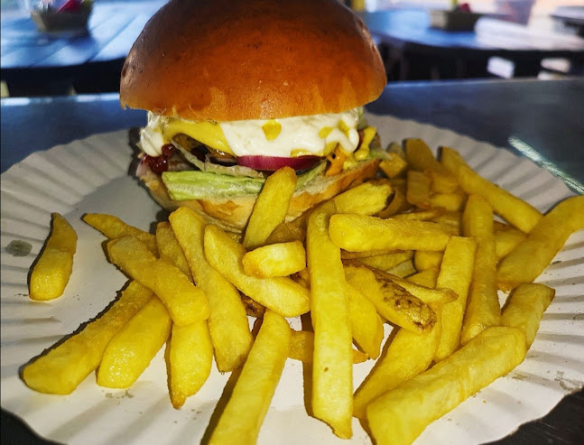 Comentarii opinii despre Giga Testvérek