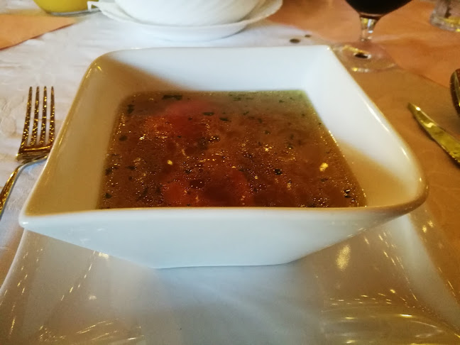 Comentarii opinii despre Holdfény Étterem