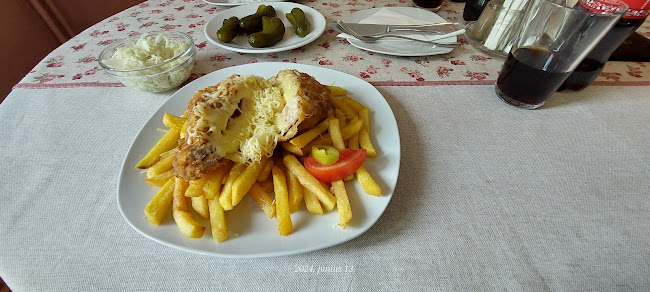 Opinii despre Balázs Kávézó Cukrászda,Kisvendéglő în Nagyvázsony - Vendéglátás