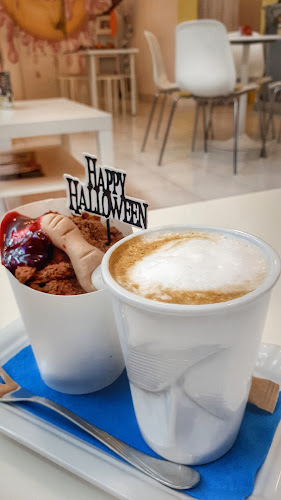 Opinii despre Cukormáz - cukrászda és kávézó în Mezőtúr - Vendéglátás